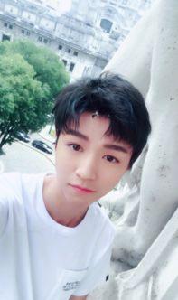 娱乐圈吃瓜王俊凯是谁